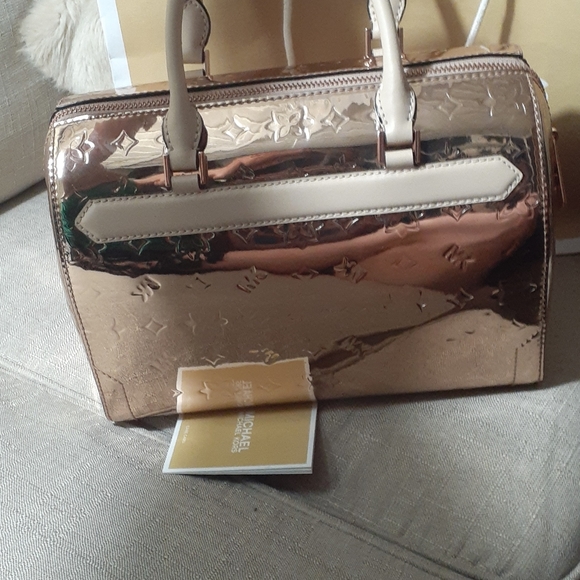 Brand new, new addition Michael Kors purse - Picture 5 of 8